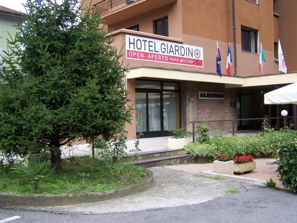 Hotel Giardino Брено Экстерьер фото